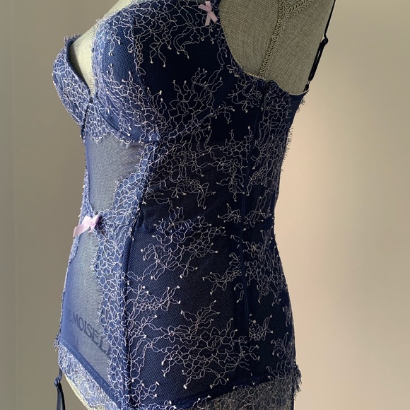 NWT ❤️ Victoria’s Secret Blue and Pink Lace Mesh Bustier with stocking belts - Picture 4 of 9